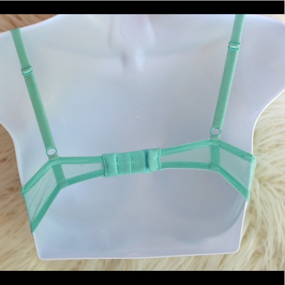 VS Dream Angels Plunge/Push Up/Padded Bra - Picture 8 of 8